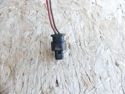 Mercedes Black Connector 2 Pin 2 Wire 21154513283